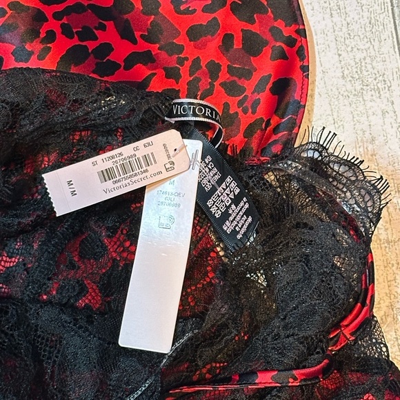 Victoria's Secret Red and Black Lace Chemise - Picture 6 of 9